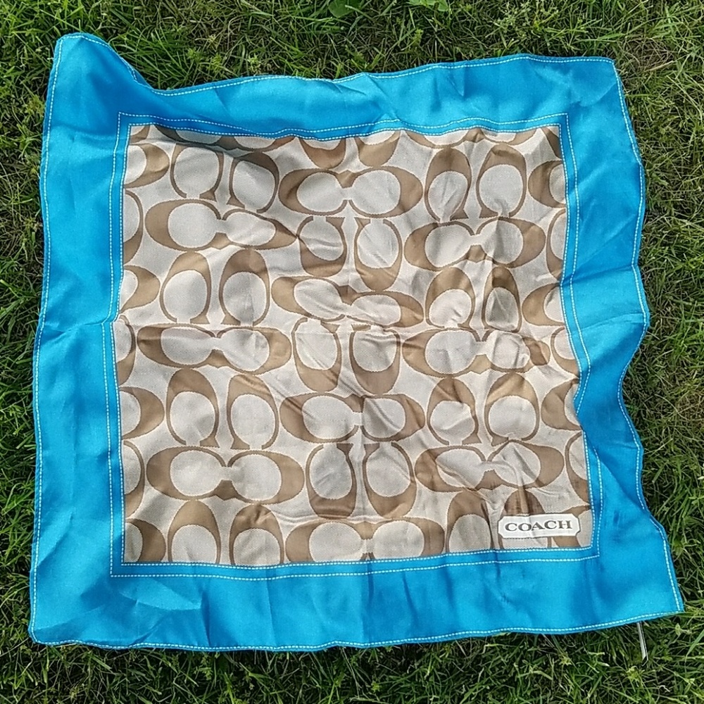 Coach Authentic Singnature C Silk Scarf